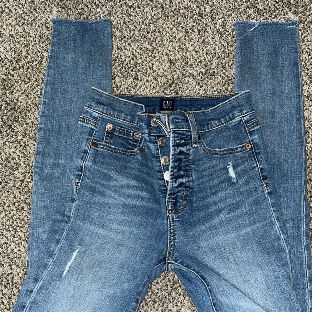 Gap - True Skinny - blue jeans - size 25